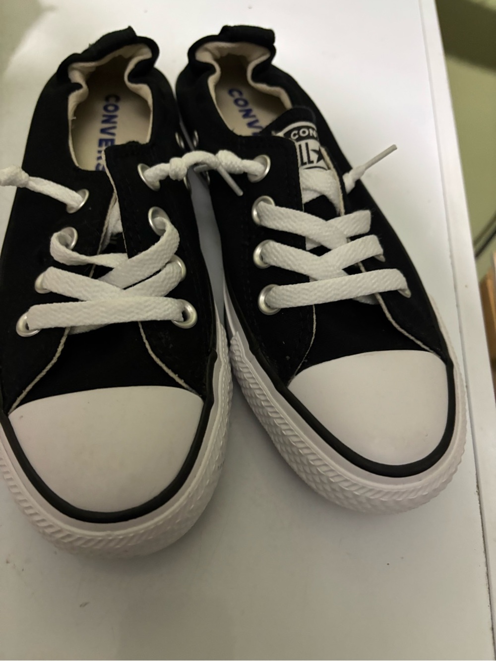 Converse Kids Black Canvas Low-Top Sneakers with White Accents size 6 girls